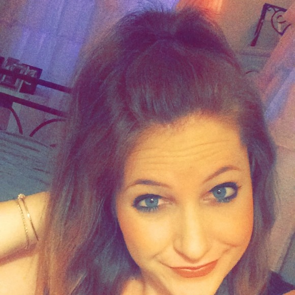 Meet your Posher, Rachel - Picture 1 of 1